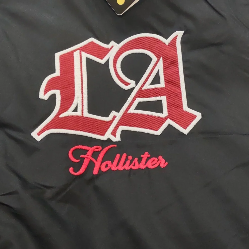 HOLLISTER COZY VARSITY JACKET. - Picture 7 of 17